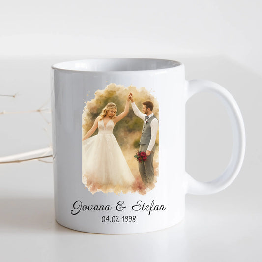 Par u akvarelnom stilu sa imenima i datumom – Šoljica