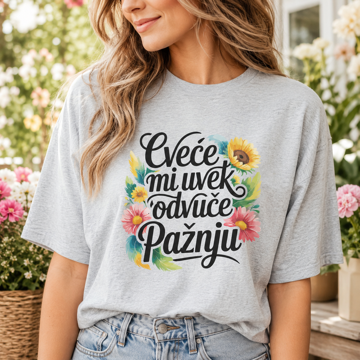 Cveće mi uvek odvuče pažnju - Majica