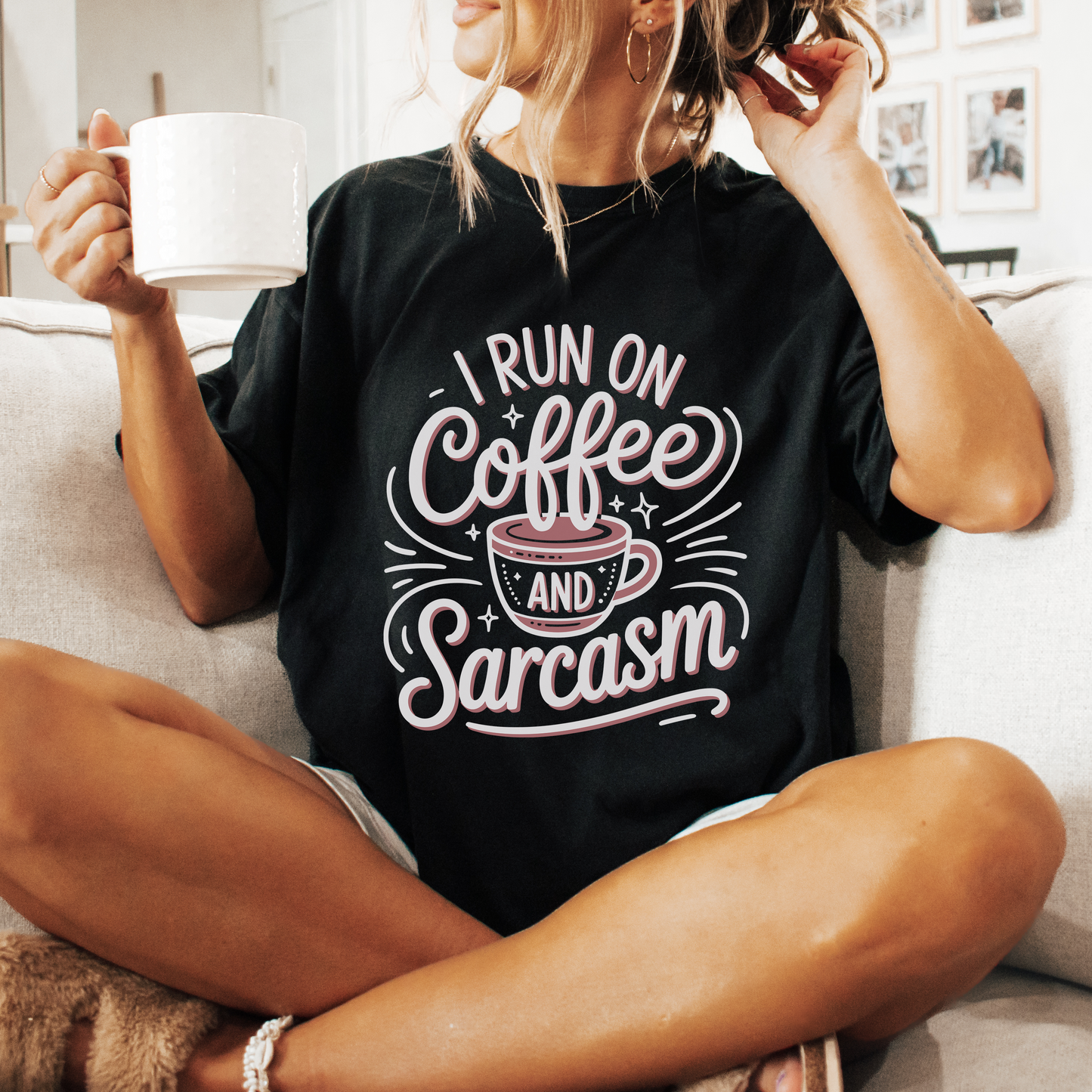 I run on coffee and sarcasm - Majica
